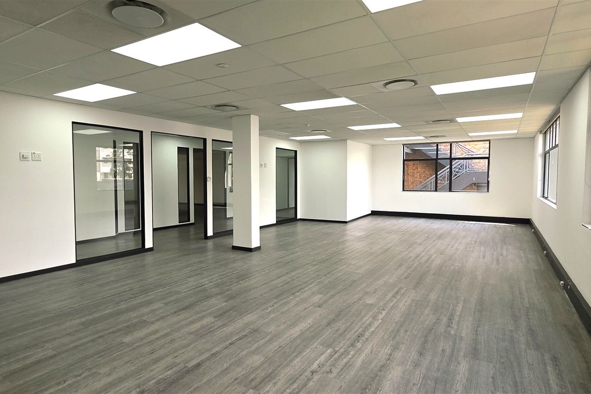 468m2 Office space to let in Homestead Place - Photo 4