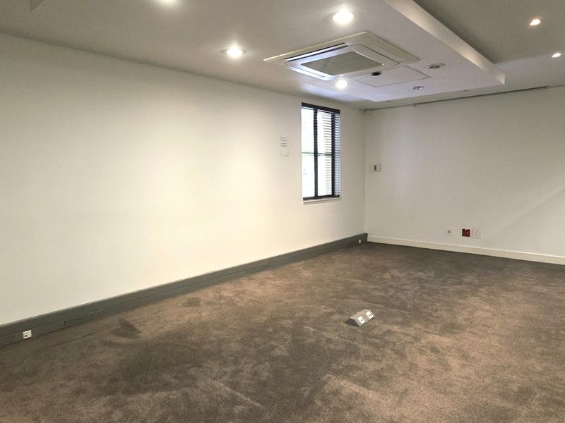 Office space to let in Morningside Close - Photo 10