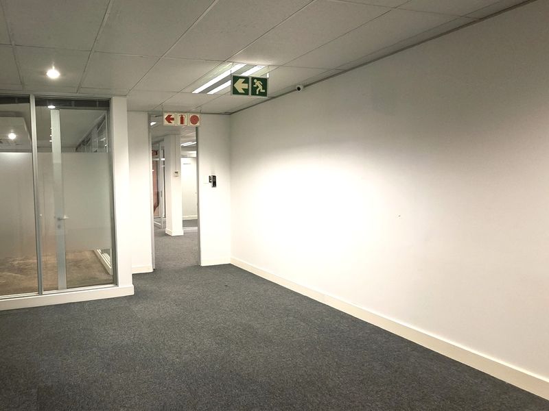 Office space to let in Morningside Close - Photo 5