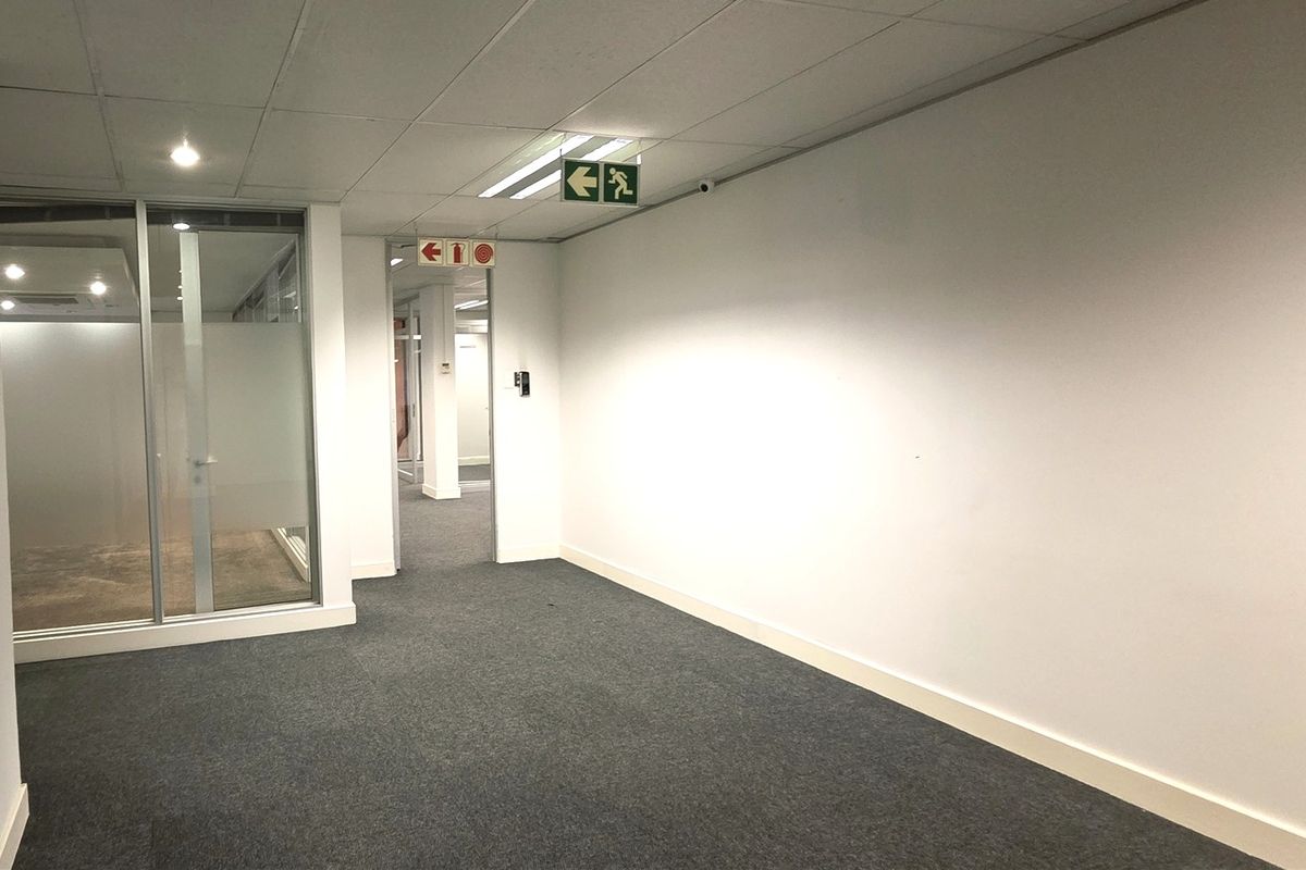 Office space to let in Morningside Close - Photo 5