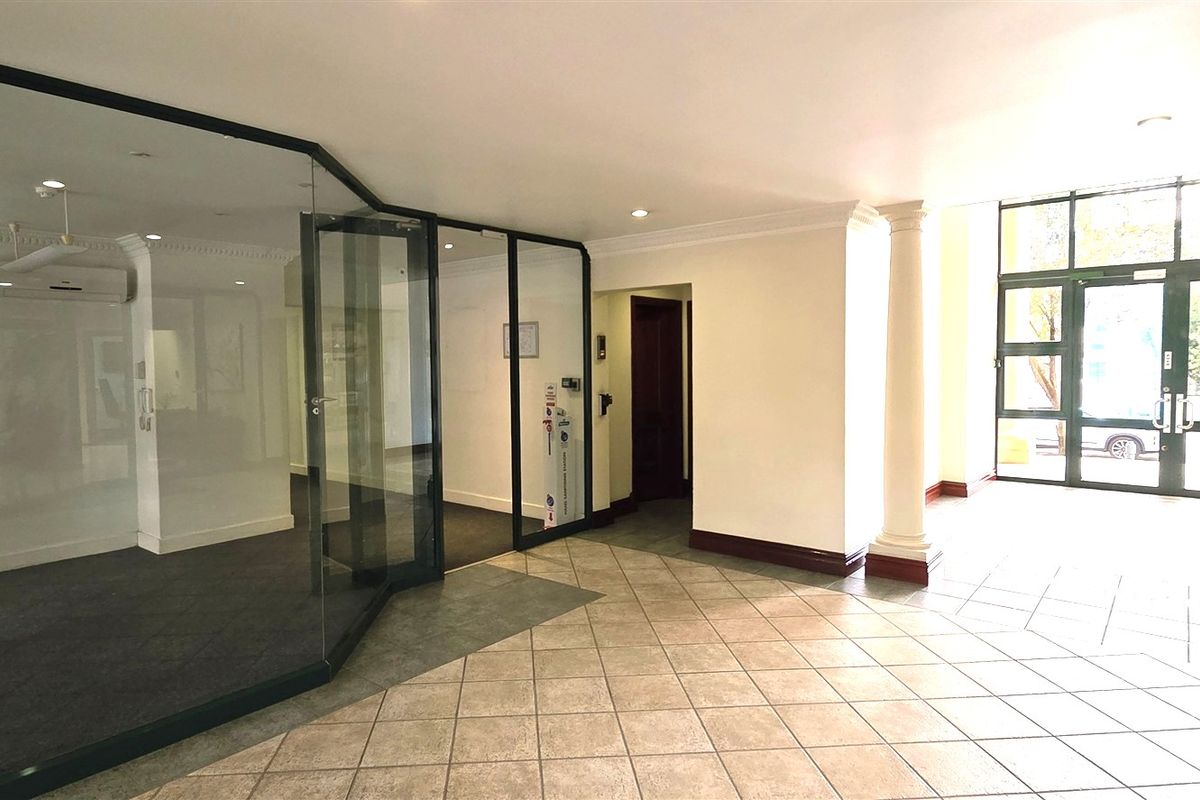 Office space to let in Morningside Close - Photo 2