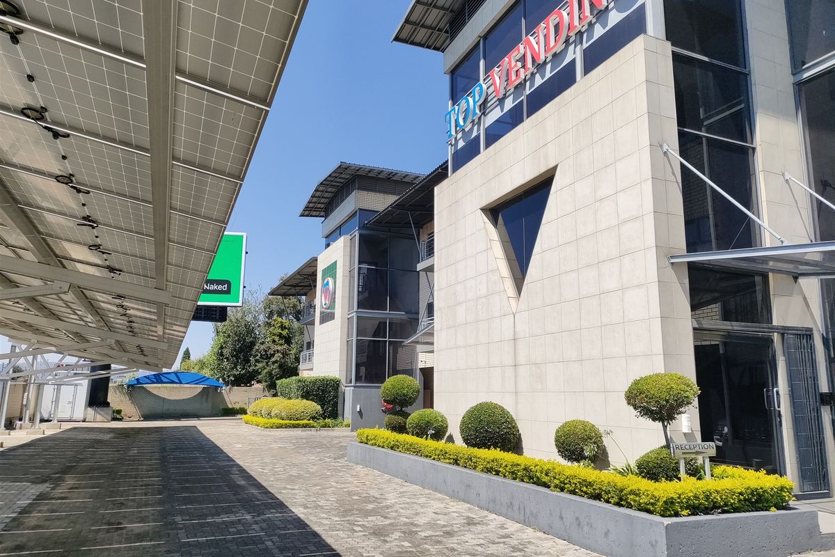 7487m2  Warehouse  - FOR SALE at R75MN plus vat or To Lease - Photo 2