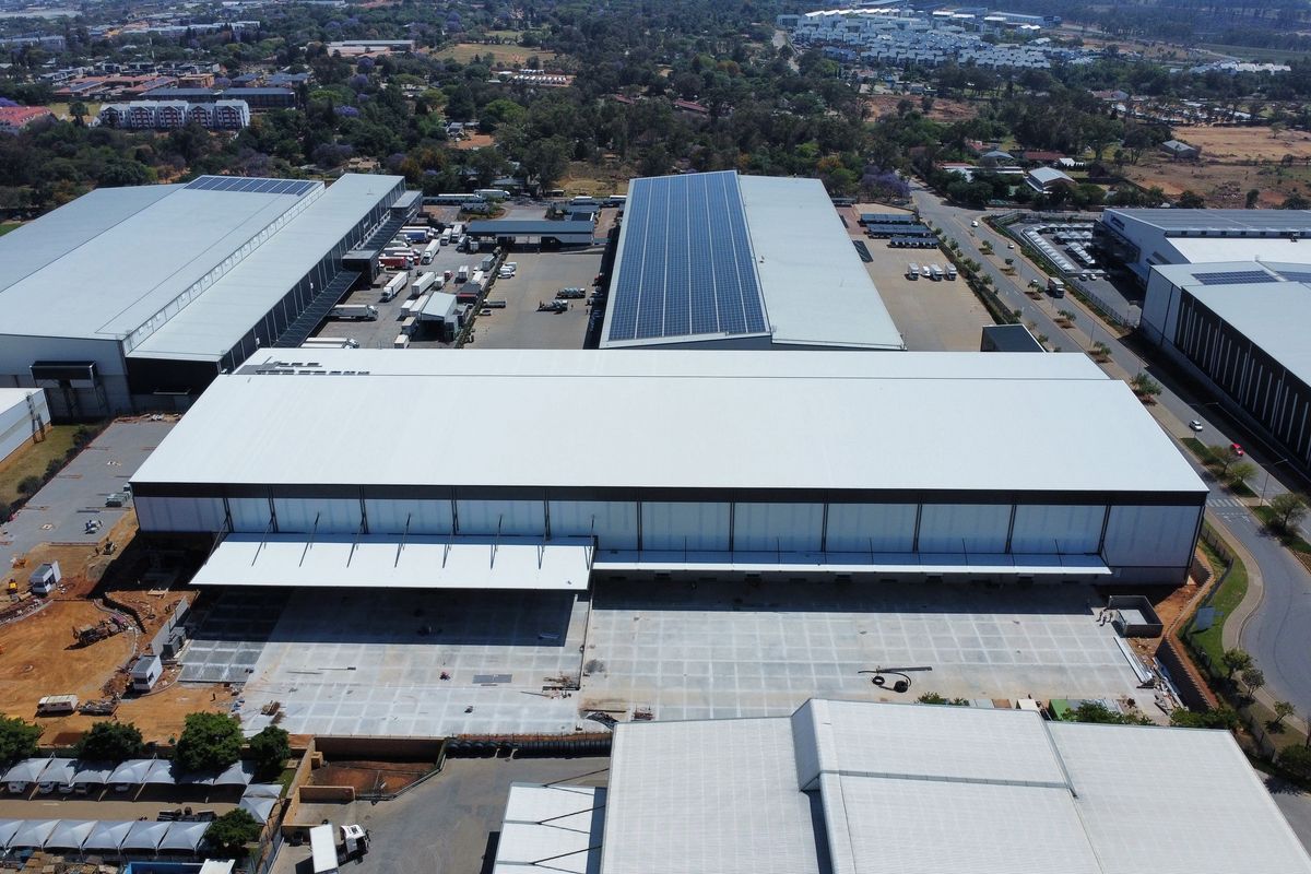 Warehouse to let in Linbro Park - Photo 2
