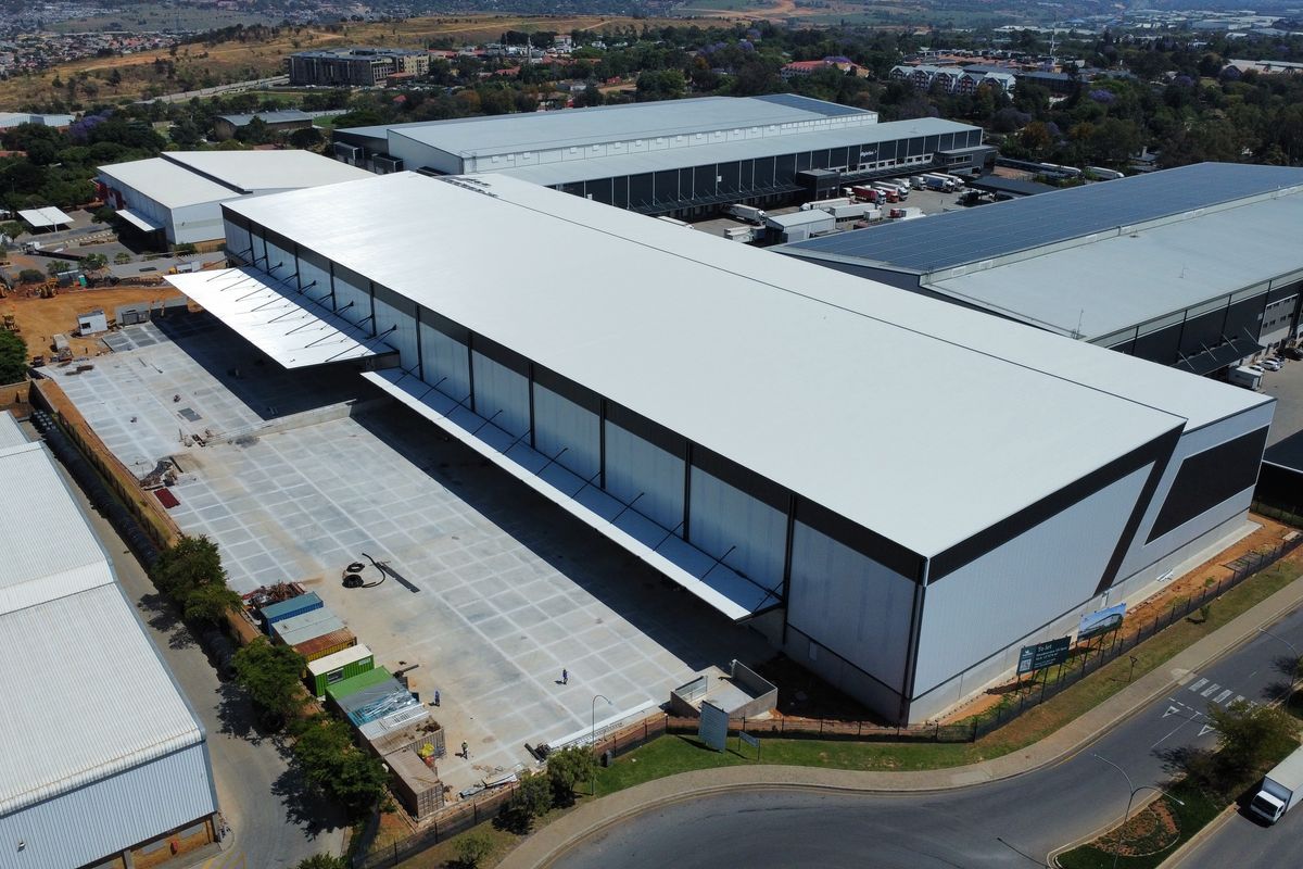 Warehouse to let in Linbro Park - Photo 5