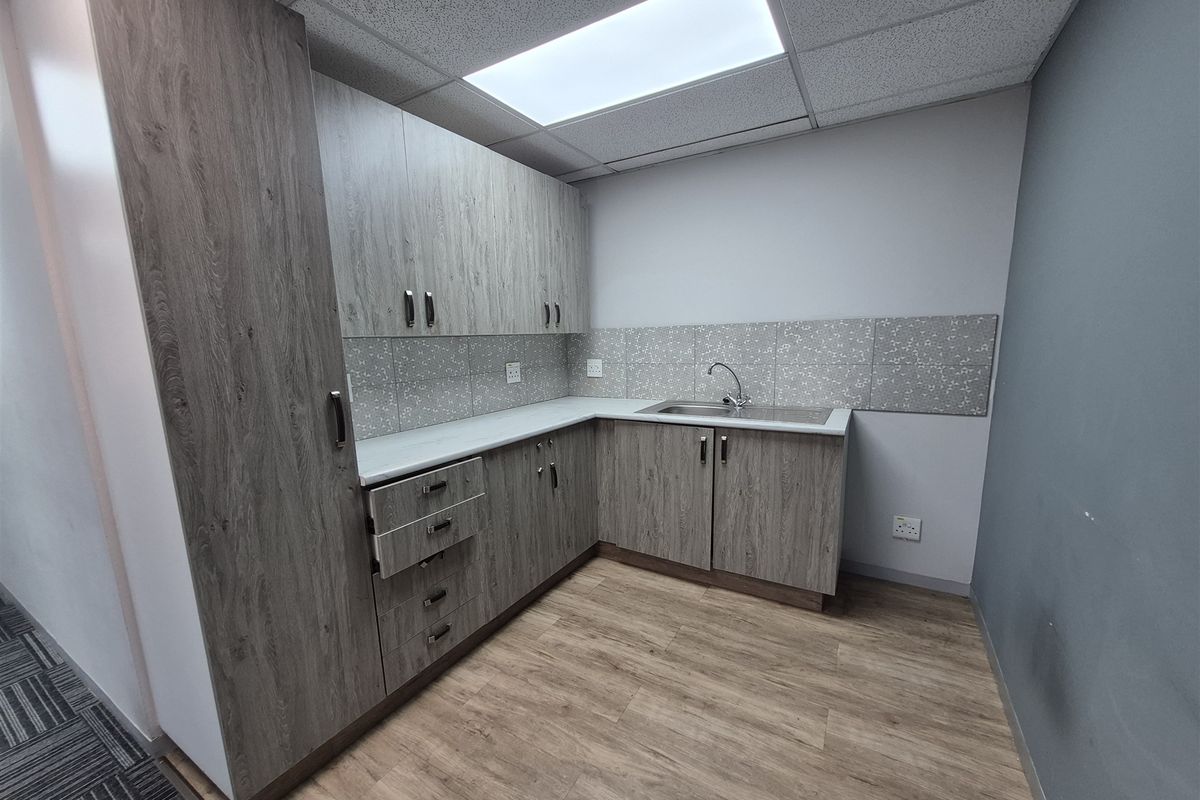 174,87m2 Offices to let in Dunkeld - Photo 3