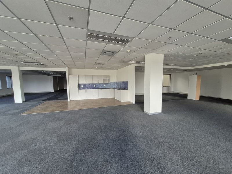 568.57 Office space to let in Rosebank - Photo 5