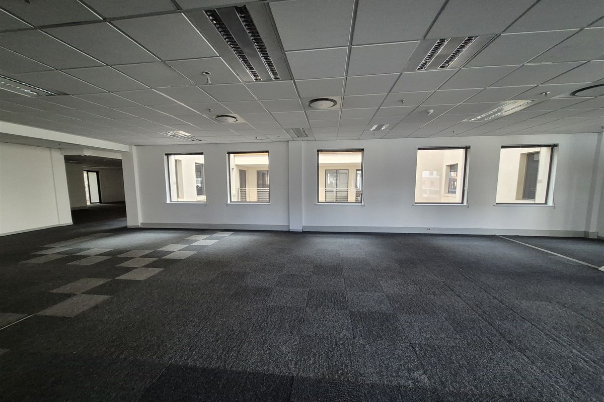 568.57 Office space to let in Rosebank - Photo 2
