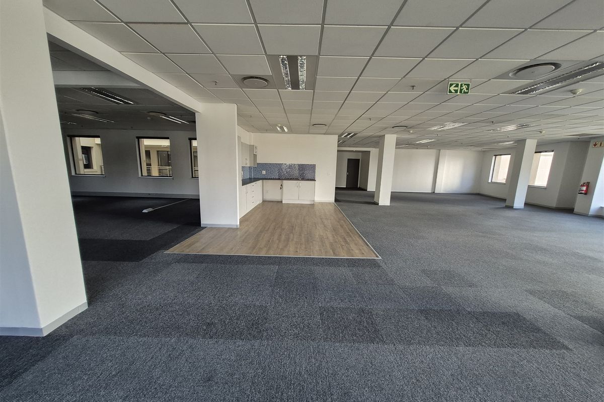 568.57 Office space to let in Rosebank - Photo 4