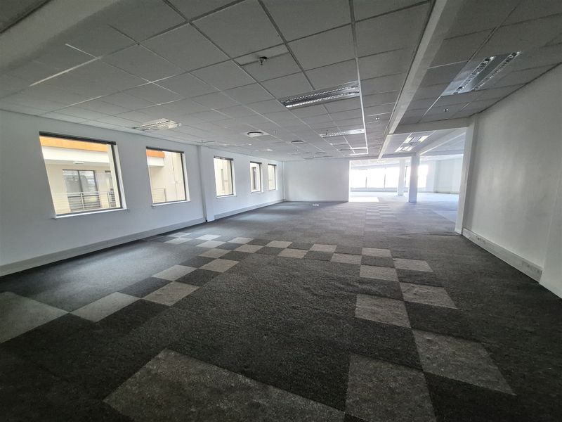568.57 Office space to let in Rosebank - Photo 9
