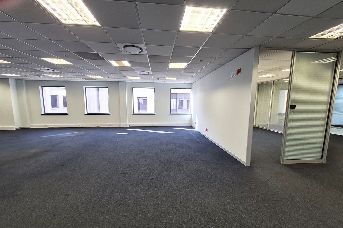 332.34 Office space to let in Rosebank - Photo 2