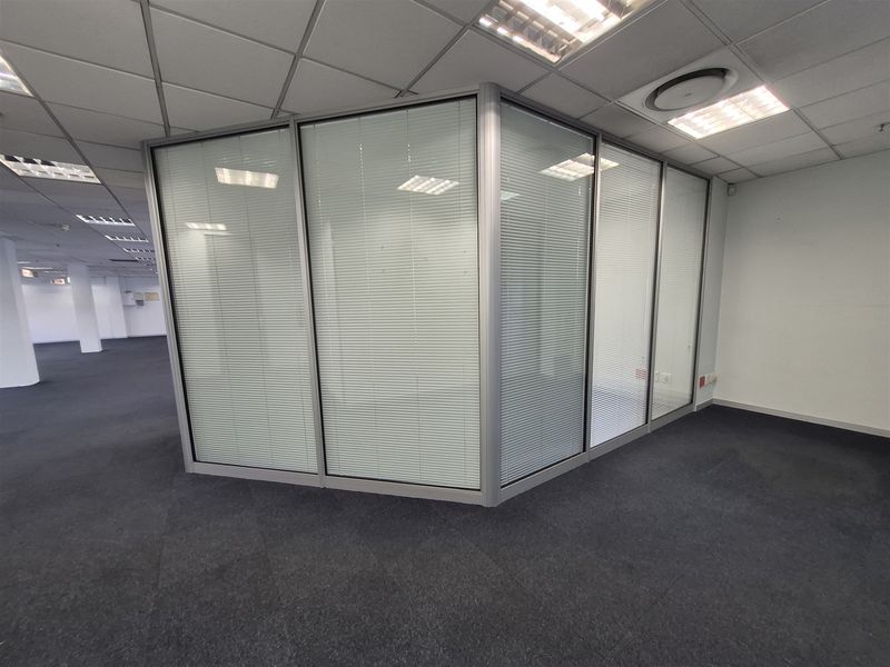 332.34 Office space to let in Rosebank - Photo 3