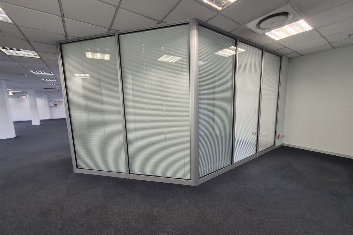 332.34 Office space to let in Rosebank - Photo 3