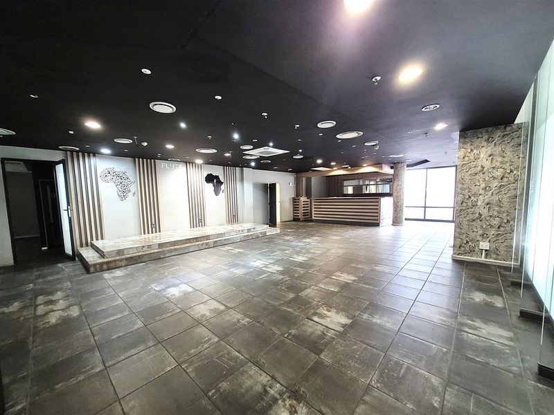 182.55m2 Office space to let in Rosebank - Photo 2