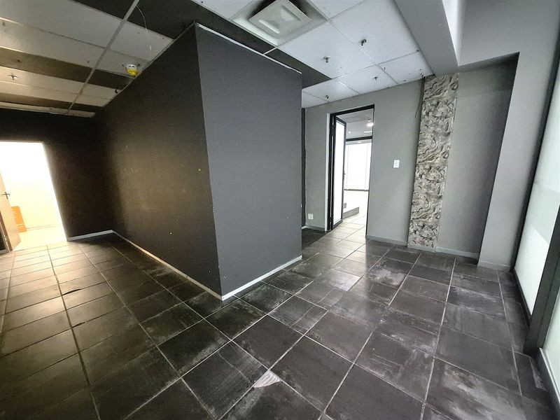 182.55m2 Office space to let in Rosebank - Photo 8