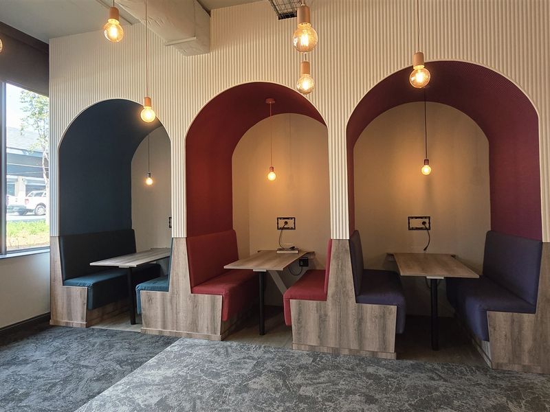 Refurbished. Remarkable- Ready for Your Business - Photo 7