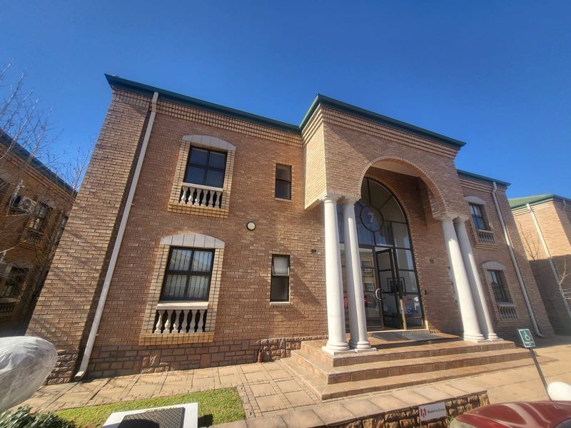 300m2 Office in Highveld - all included! - Photo 1