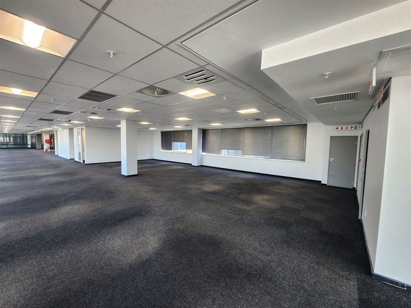 809m2 Offices to let in Rosebank - Photo 6