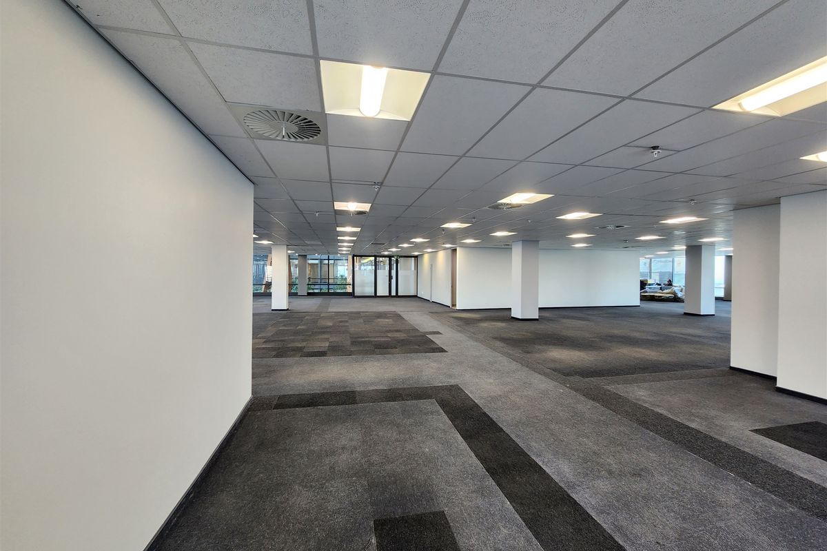 978 Offices to let in Rosebank - Photo 5