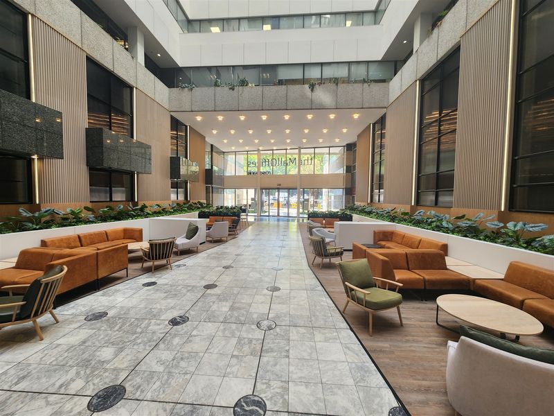 959.2 Offices to let in Rosebank Mall - Photo 2