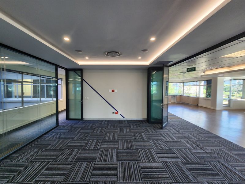 522m2 Office space to let in Sandton - Photo 6