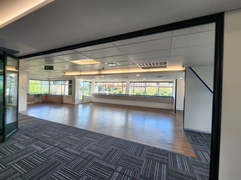522m2 Office space to let in Sandton - Photo 7