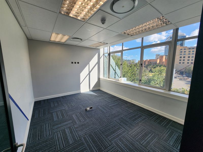 522m2 Office space to let in Sandton - Photo 10