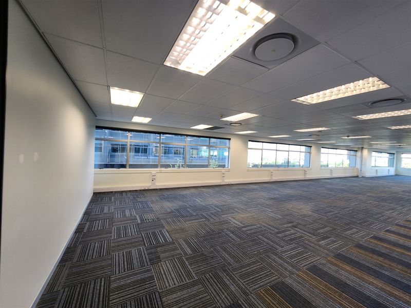 522m2 Office space to let in Sandton - Photo 8