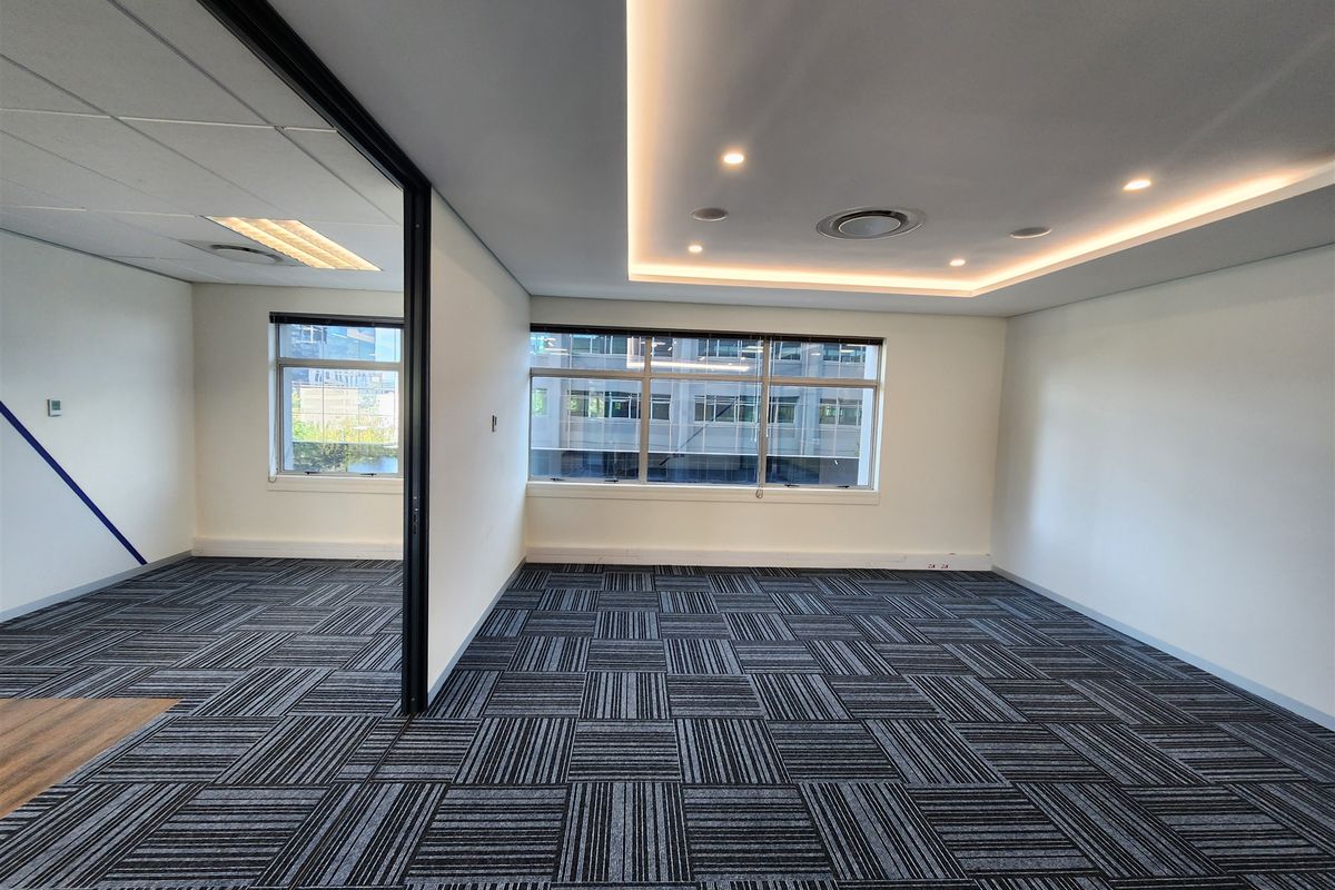 522m2 Office space to let in Sandton - Photo 5