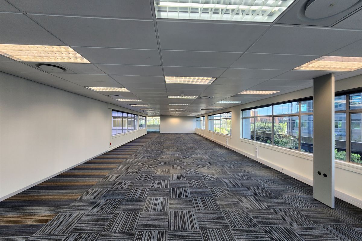 522m2 Office space to let in Sandton - Photo 3