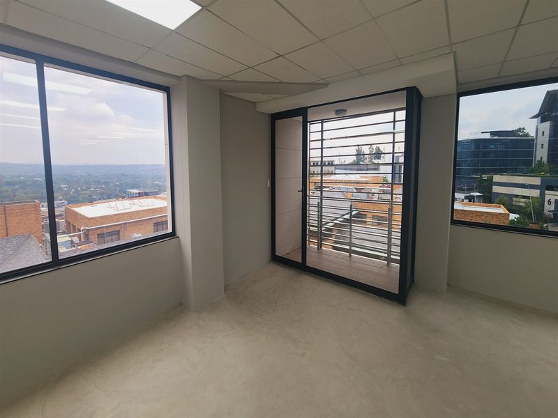 1066sqm Office space to let in Sandown, Sandton - Photo 9