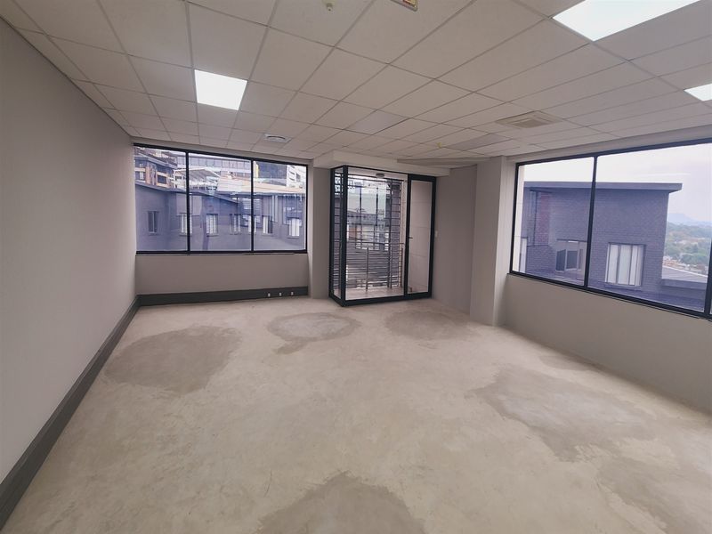 1066sqm Office space to let in Sandown, Sandton - Photo 6