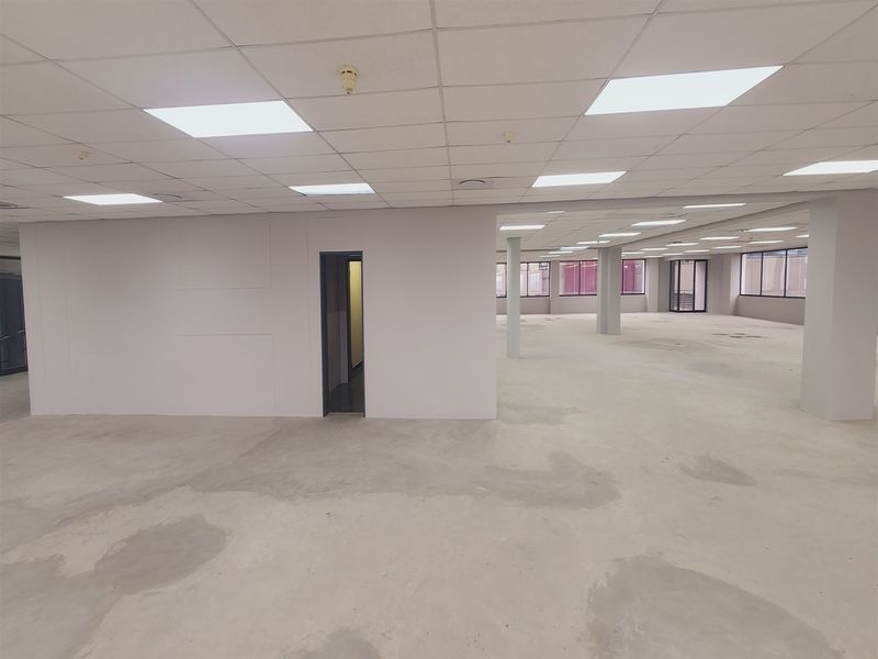 1066sqm Office space to let in Sandown, Sandton - Photo 8