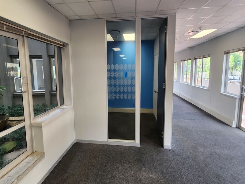 594.60sqm Office to let in Sandown, Sandton - Photo 7