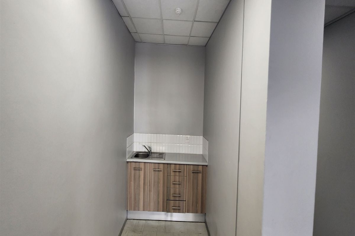 594.60sqm Office to let in Sandown, Sandton - Photo 5