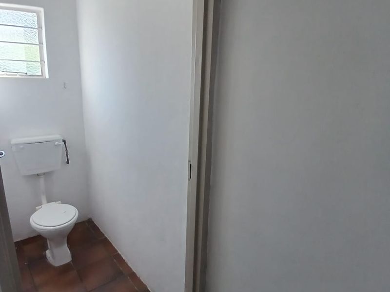 Modern Office Space in Secure Central Newcastle Complex - Photo 7