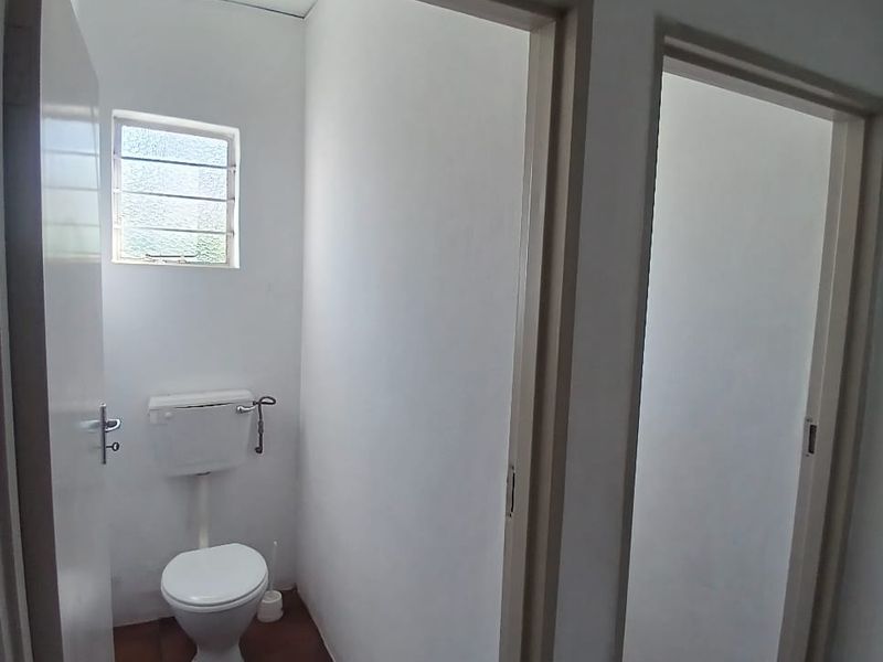 Modern Office Space in Secure Central Newcastle Complex - Photo 6