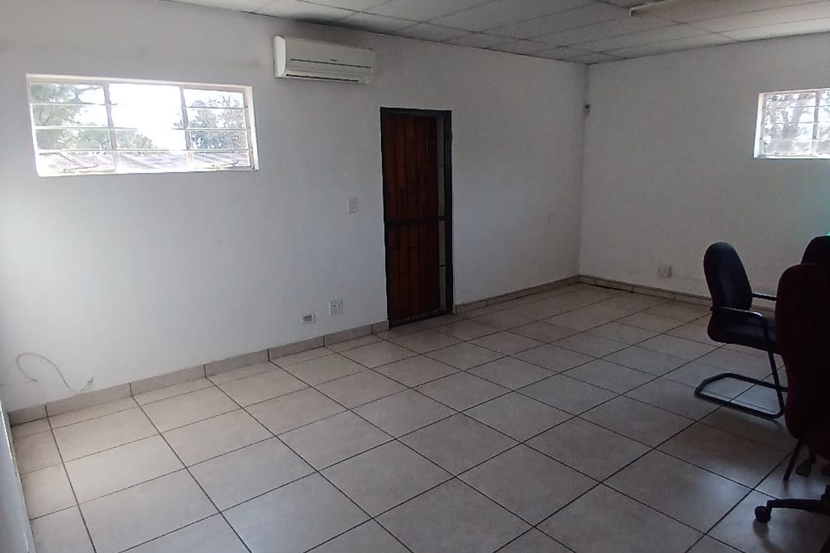 Modern Office Space in Secure Central Newcastle Complex - Photo 2