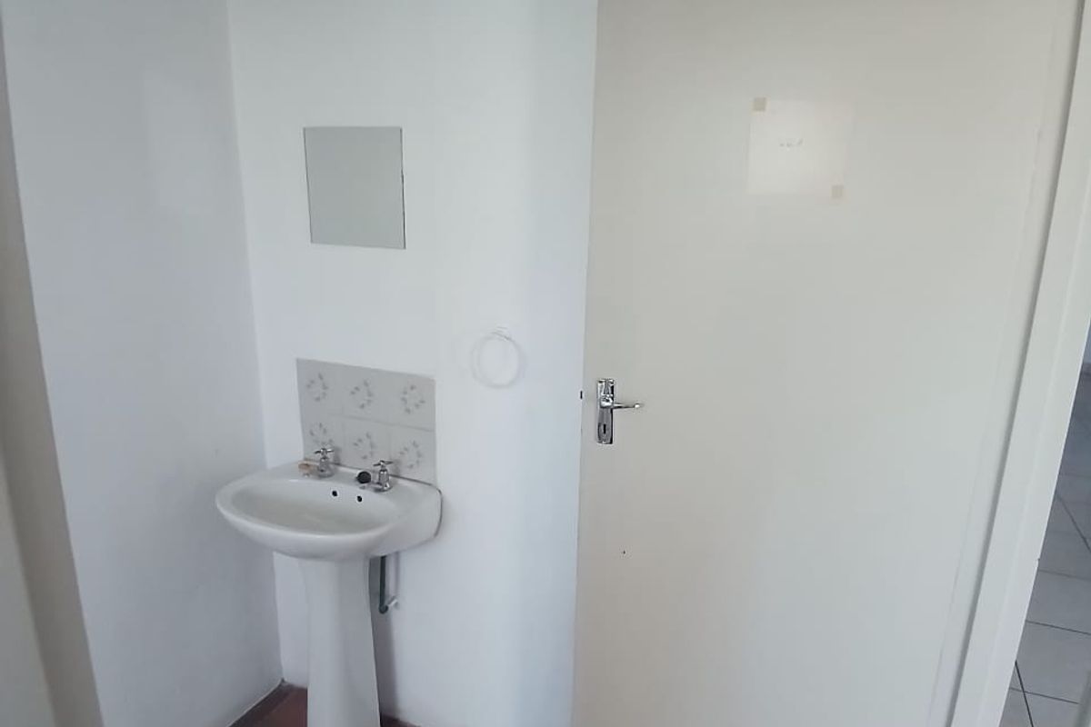 Modern Office Space in Secure Central Newcastle Complex - Photo 5