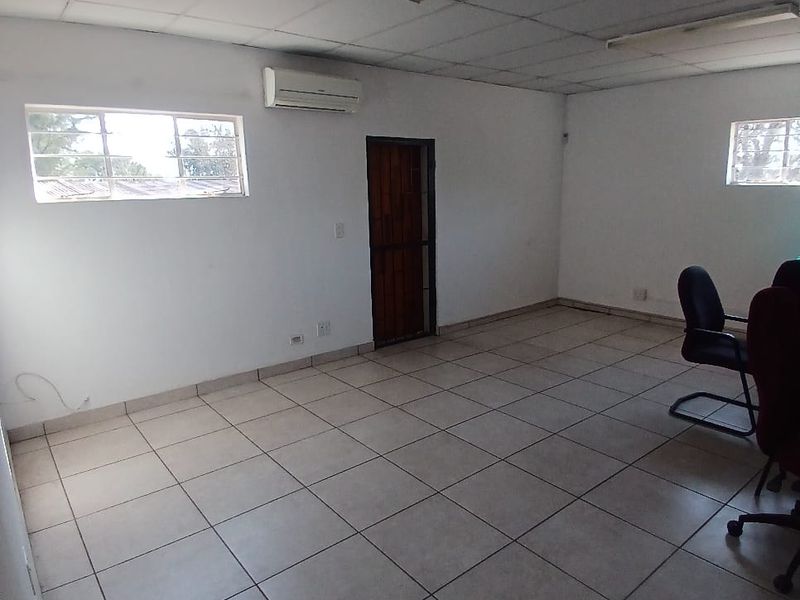 Modern Office Space in Secure Central Newcastle Complex - Photo 2