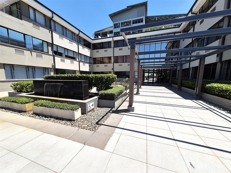 261.1 sqm Offices to Let in Illovo, Sandton - Photo 1