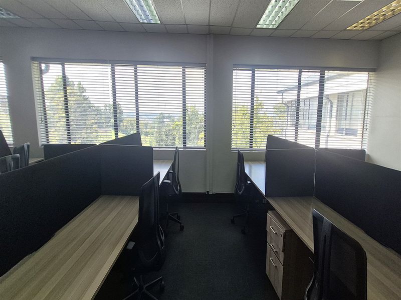 261.1 sqm Offices to Let in Illovo, Sandton - Photo 6