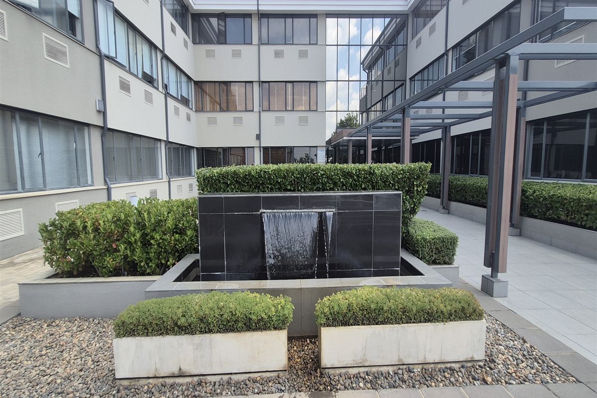 261.1 sqm Offices to Let in Illovo, Sandton - Photo 2