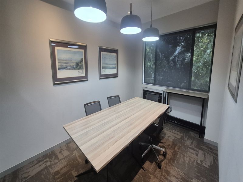 261.1 sqm Offices to Let in Illovo, Sandton - Photo 3