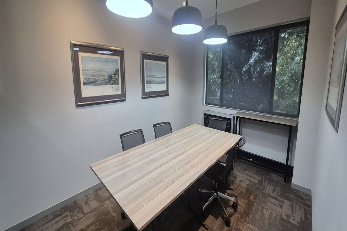 261.1 sqm Offices to Let in Illovo, Sandton - Photo 3