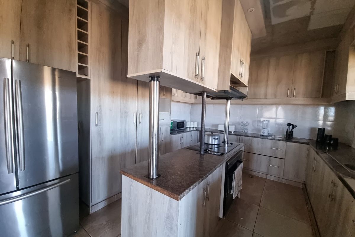 26.40HA FARM AT SHYLOCK IN THE MARKET-RUSTENBURG - Photo 2