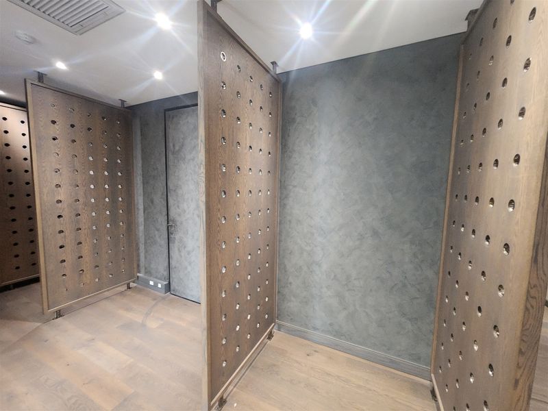 1097sqm Office space to let in Sandton - Photo 9