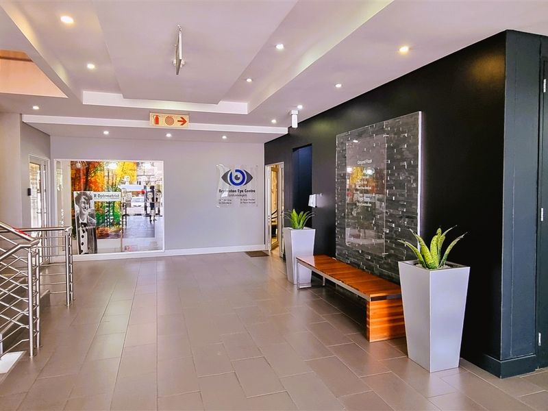 Office space to let in Bryanston Place - Photo 2