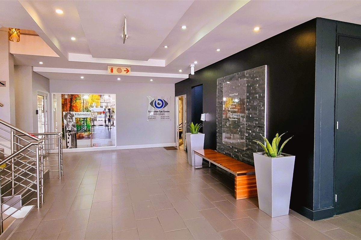 Office space to let in Bryanston Place - Photo 2