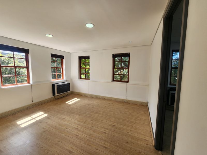 252.71sqm Office o Let in Chislehurston, Sandton - Photo 10