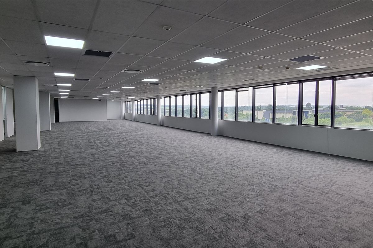 Office space to let in Woodmead North - Photo 3